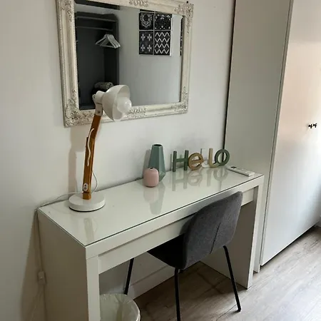 Centro Grupos Malaga Parking Gratis 3 Apartment Exterior photo